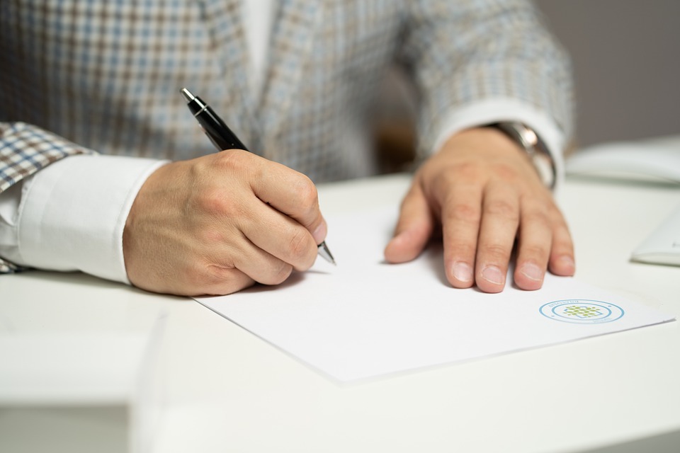 Understanding the Basics of Contract Law